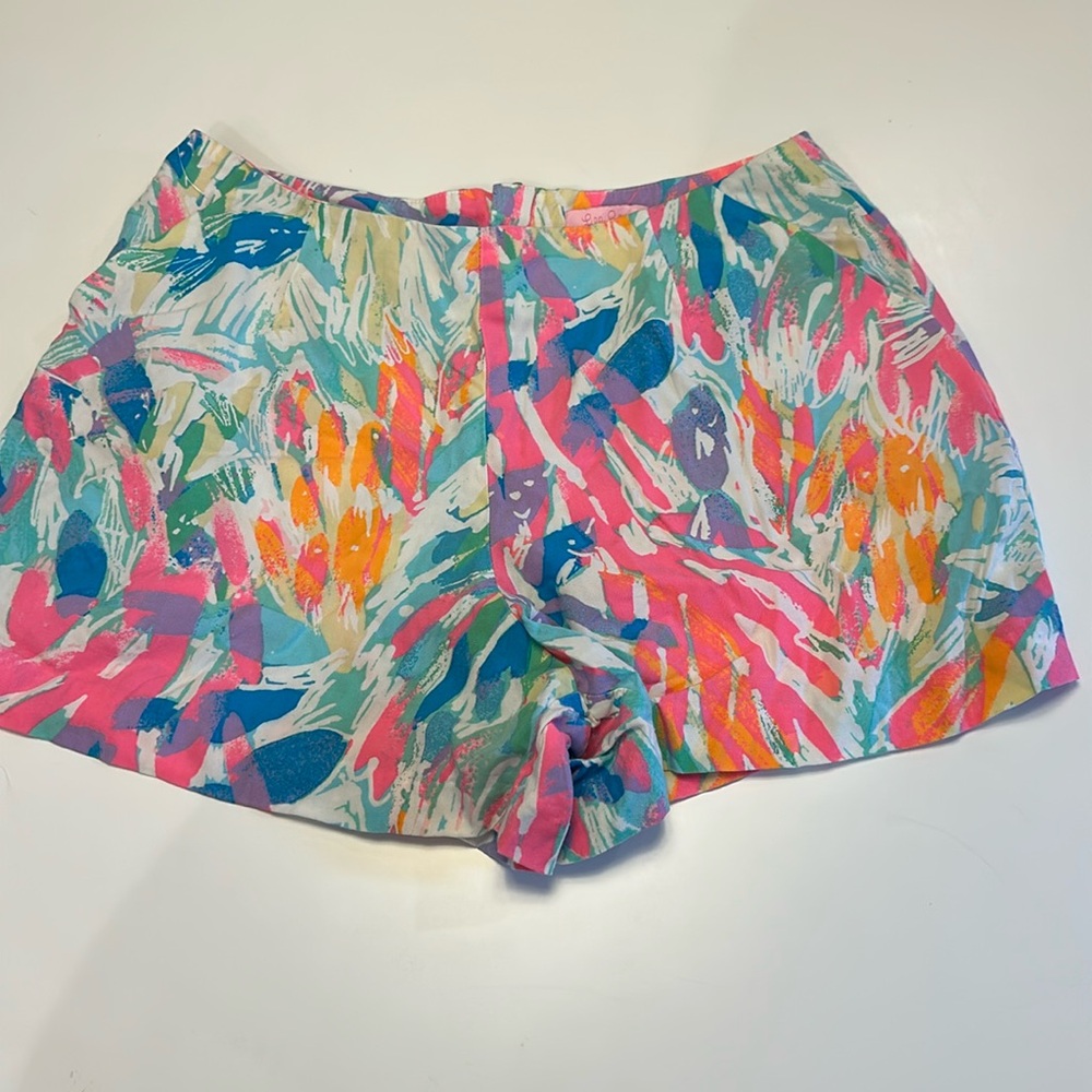Lilly Pulitzer shorts Sz 4